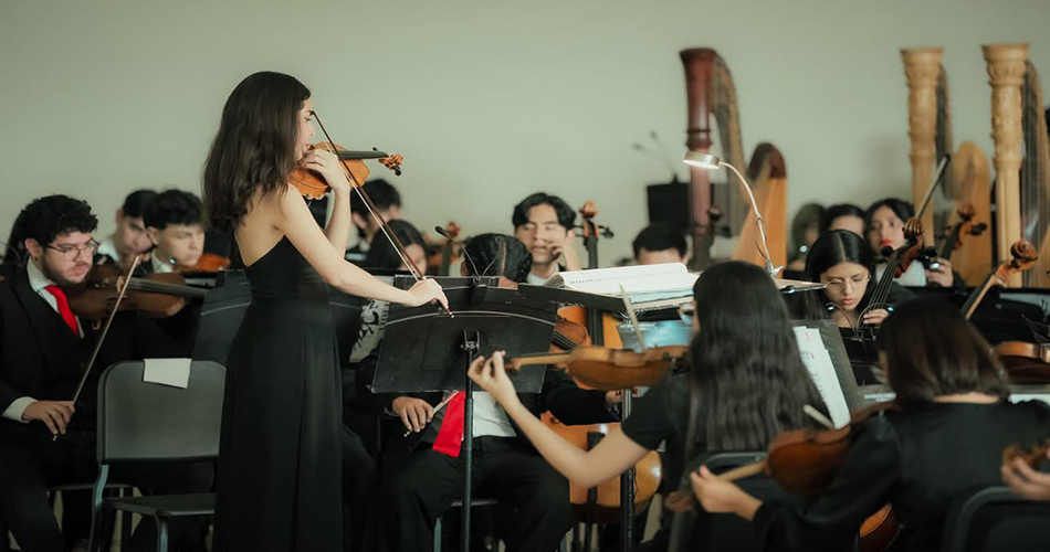 Prensa:LA ORQUESTA ESCUELA CARLOS CHÁVEZ INVITA A LA RENOVACIÓN CON MÚSICA QUE CELEBRA LAS TRADICIONES DEL MUNDO